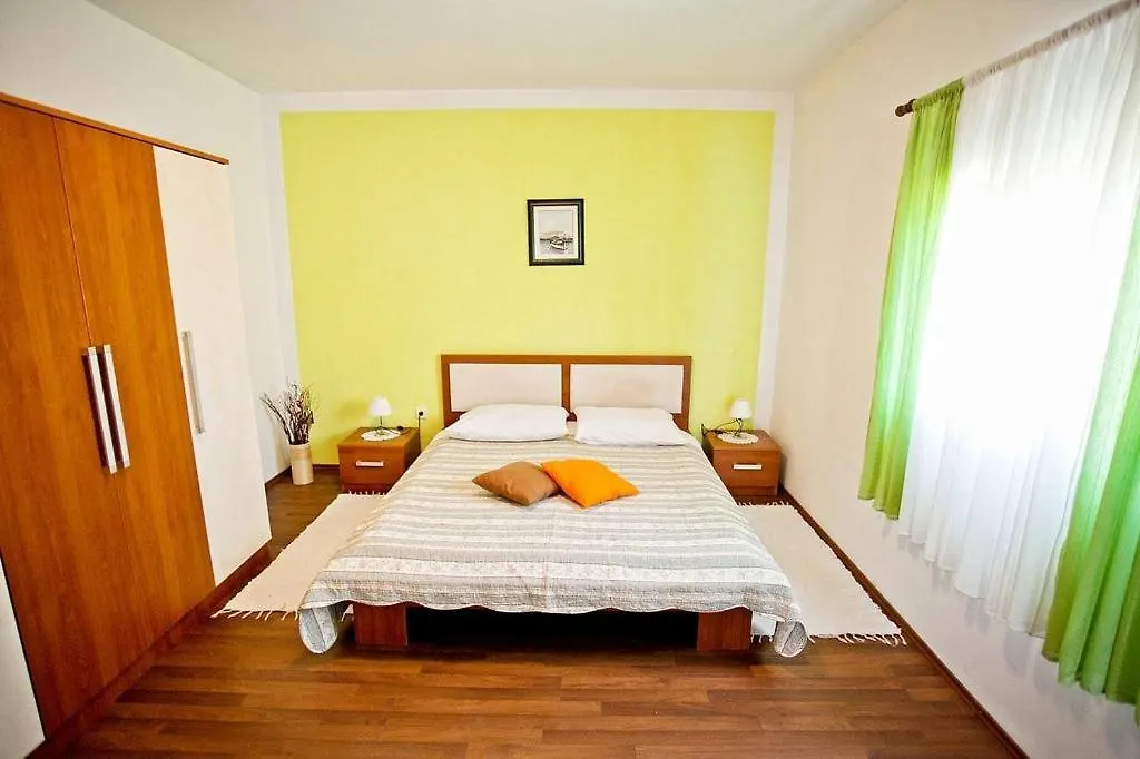 Apartment In Poljana With Sea View, Terrace, Air Conditioning, Wifi 3617-4 0*, Poljana (Ugljan)